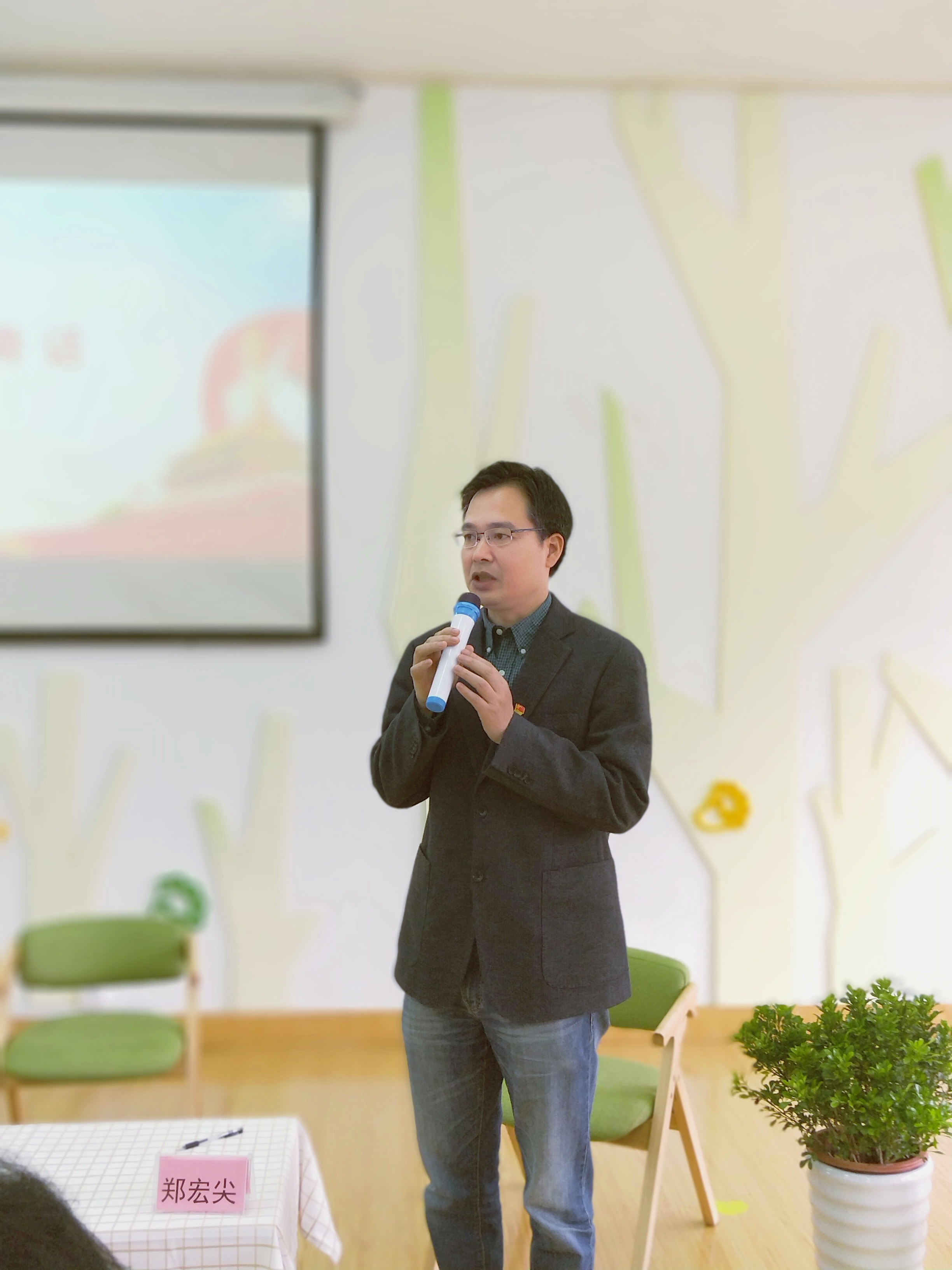 郑宏尖副局长作重要讲话2.jpg